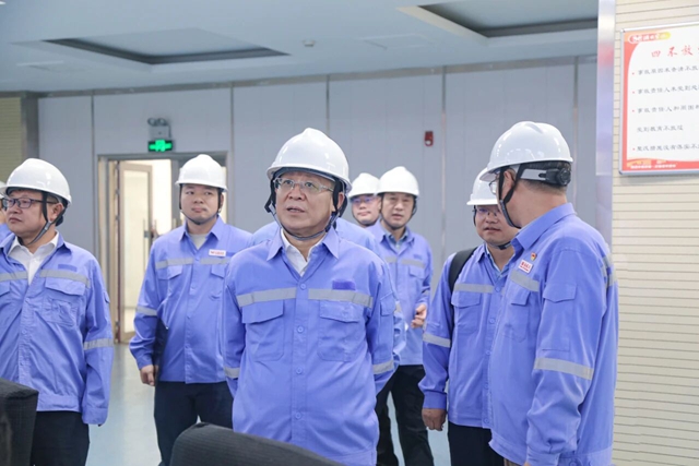 王大真到內蒙古區(qū)域分子公司現(xiàn)場辦公(圖2)